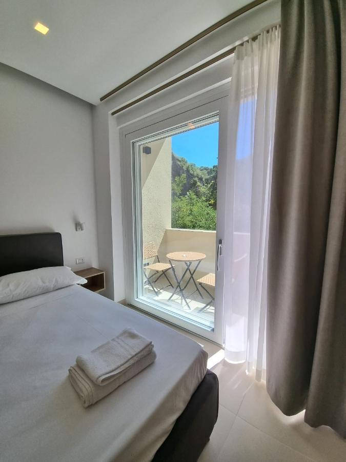 Marea Retreat Rooms Marina di Camerota Kültér fotó